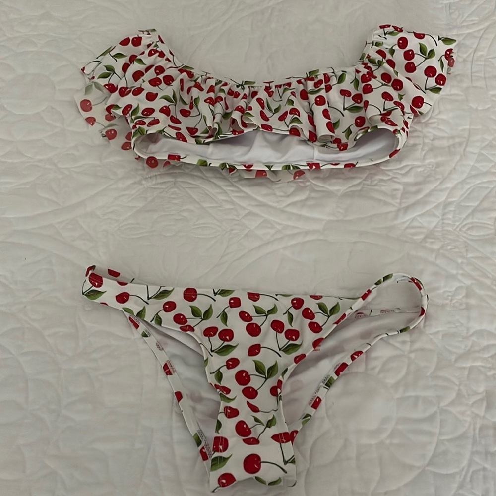 🍒 2 piece swim suit size M brand Sam Edelman